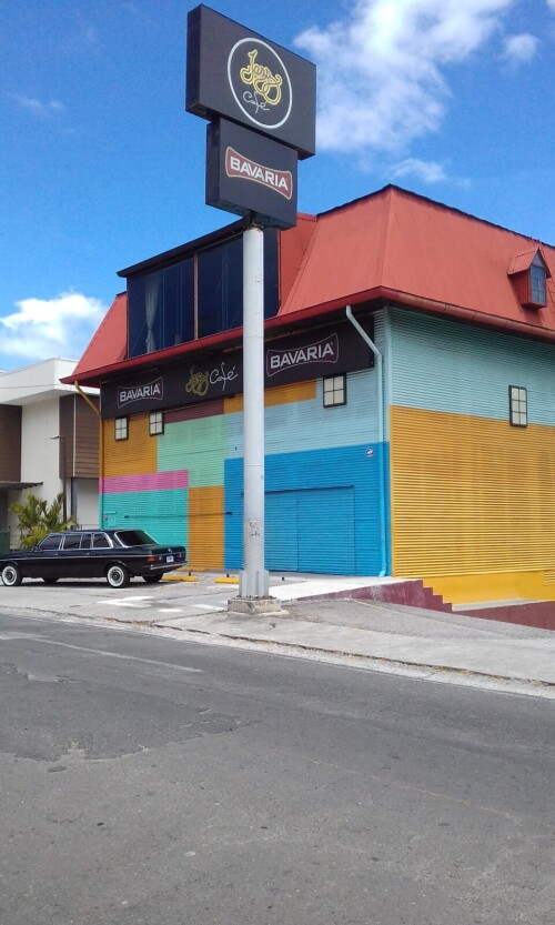 Jazz-Cafe-Restaurant-and-Bar-COSTA-RICA-LIMUSINAefe08ce766823090.jpg