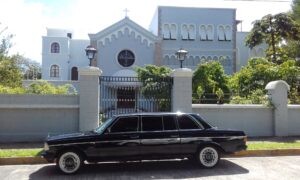 Nunciatura-Apostolica-de-la-Santa-Sede-el-Vaticano-en-San-Jose-Costa-Rica-Barrio-Rohrmoser.-MERCEDES-300D-LIMO.-1-300x18026bfe7b23f73067b.jpg